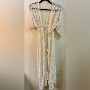 Elegant Lace Robe in Cream